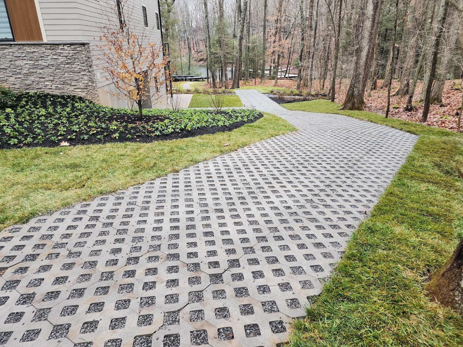 https://www.nitterhousemasonry.com/wp-content/uploads/2022/01/Nitterhouse_Turfstone_Pavers.jpg?utm_source=chatgpt.com